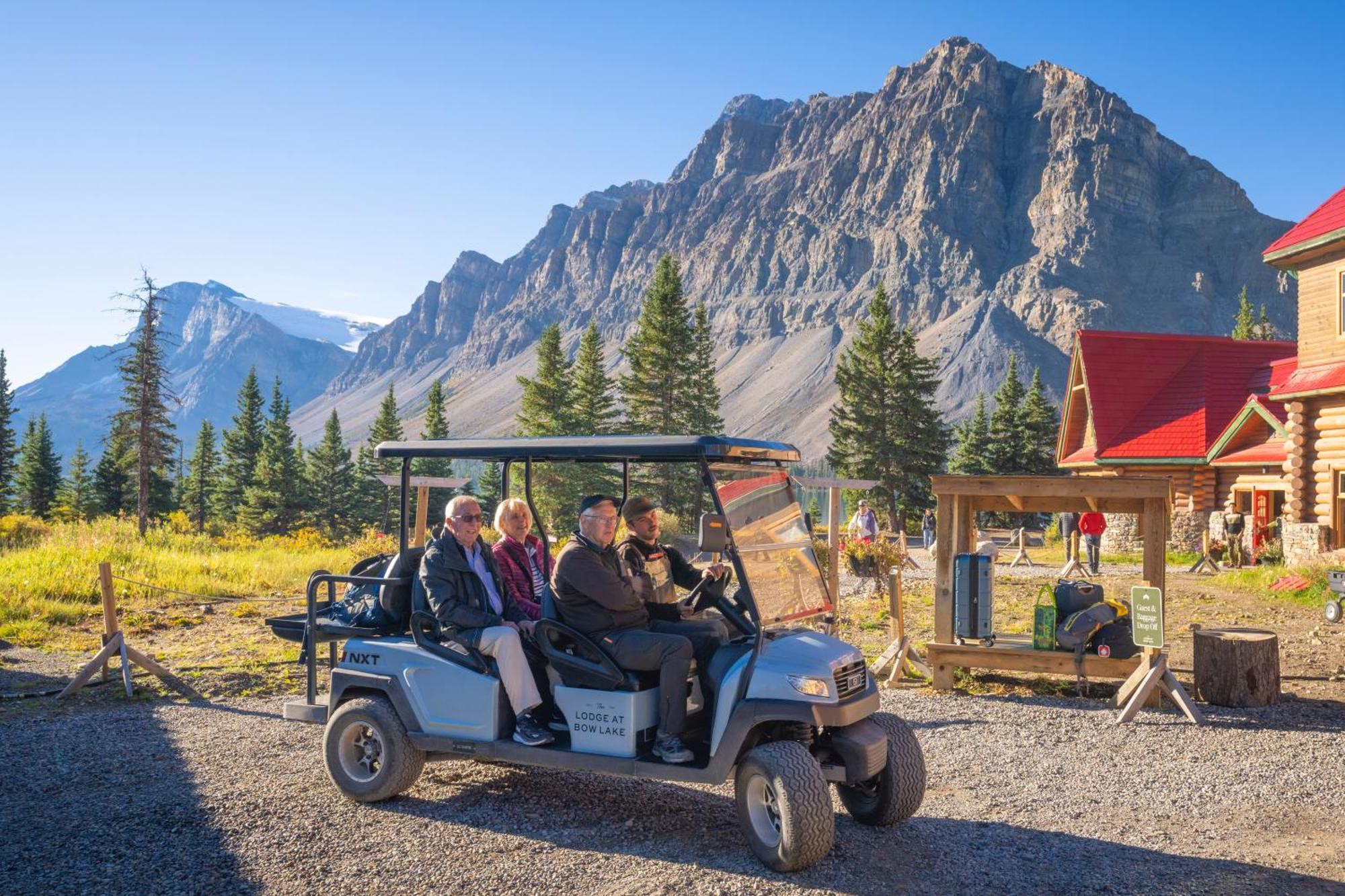 The Lodge At Bow Lake Lake Louise Exteriör bild