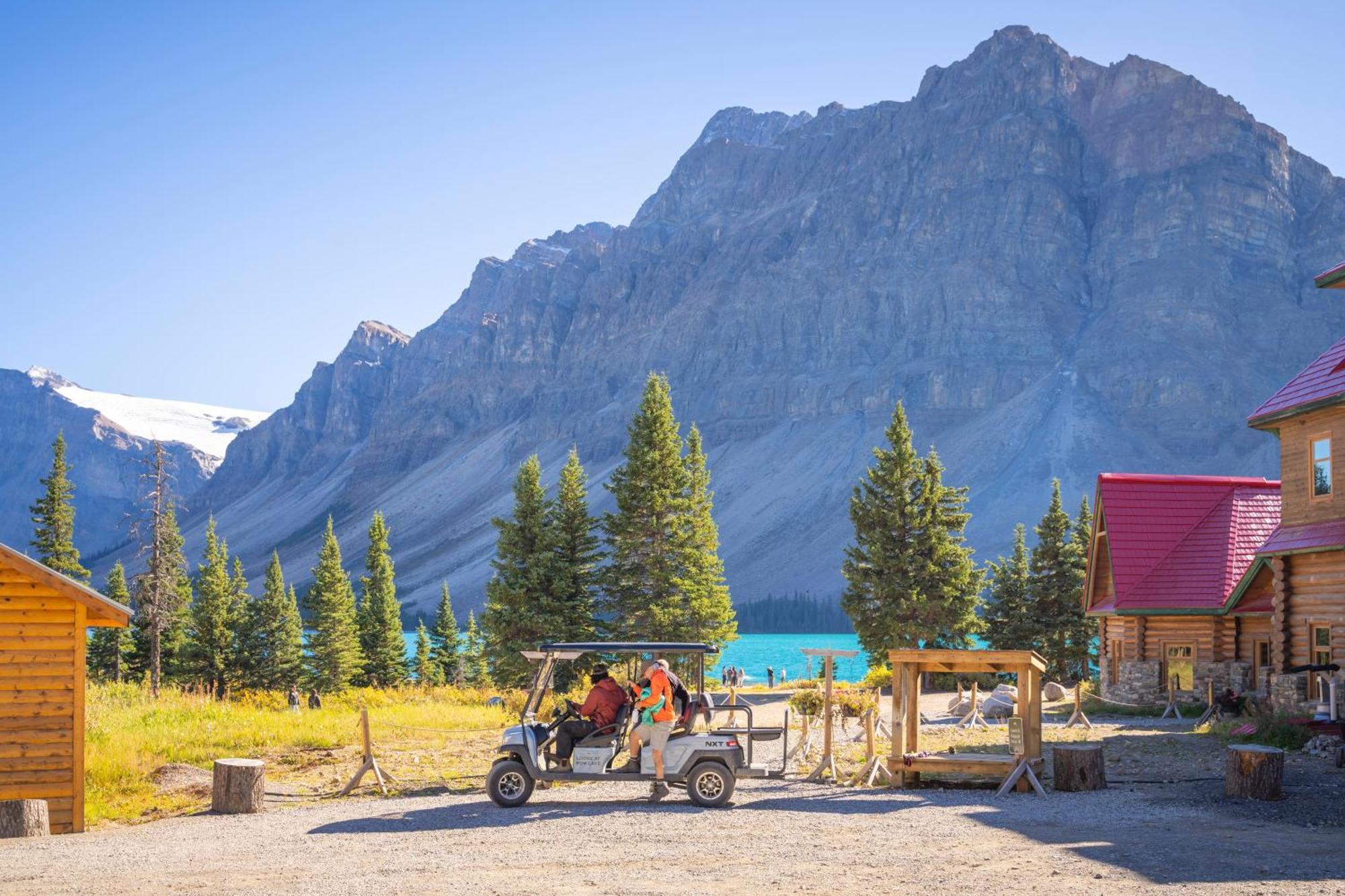 The Lodge At Bow Lake Lake Louise Exteriör bild