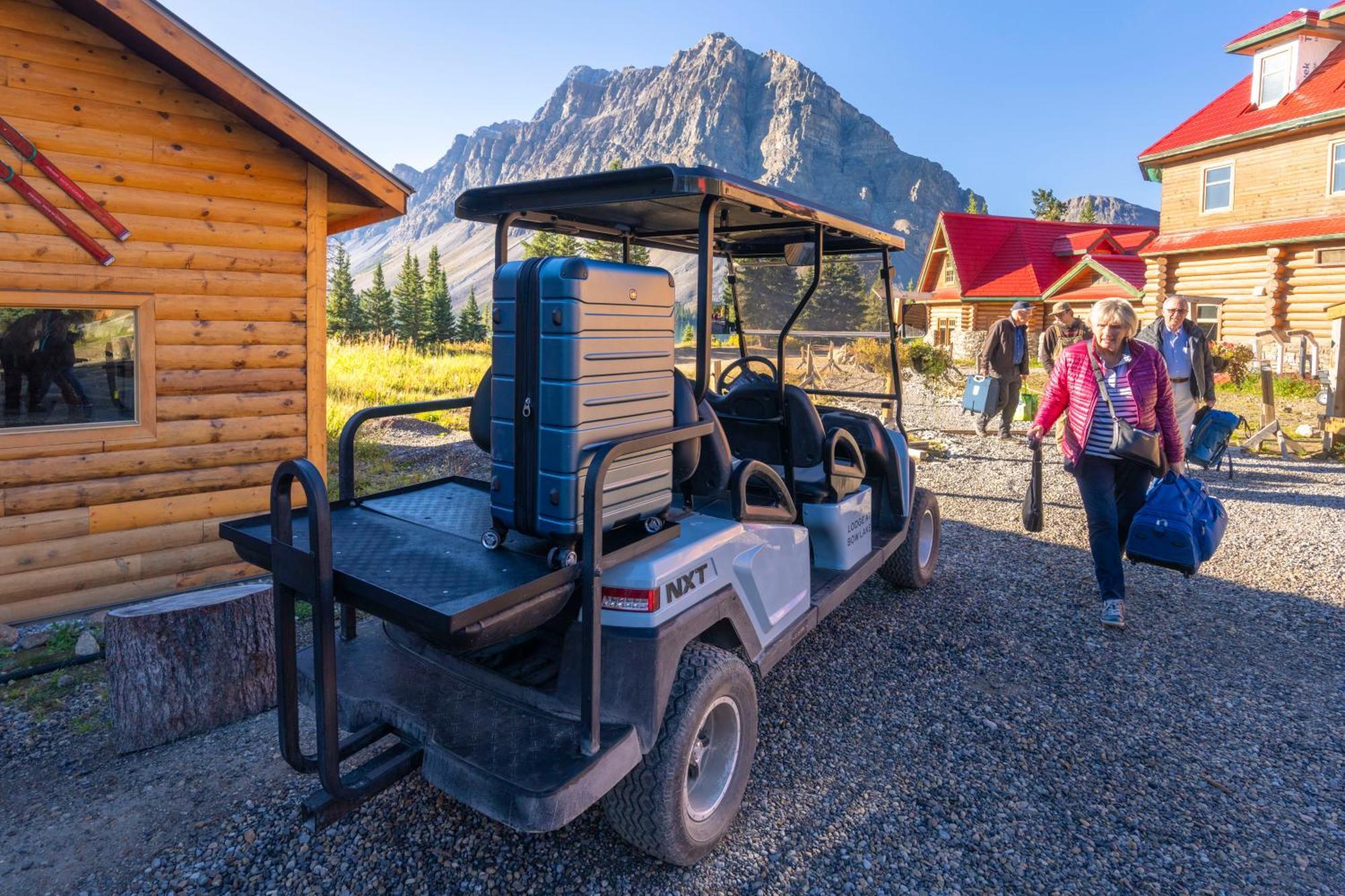 The Lodge At Bow Lake Lake Louise Exteriör bild
