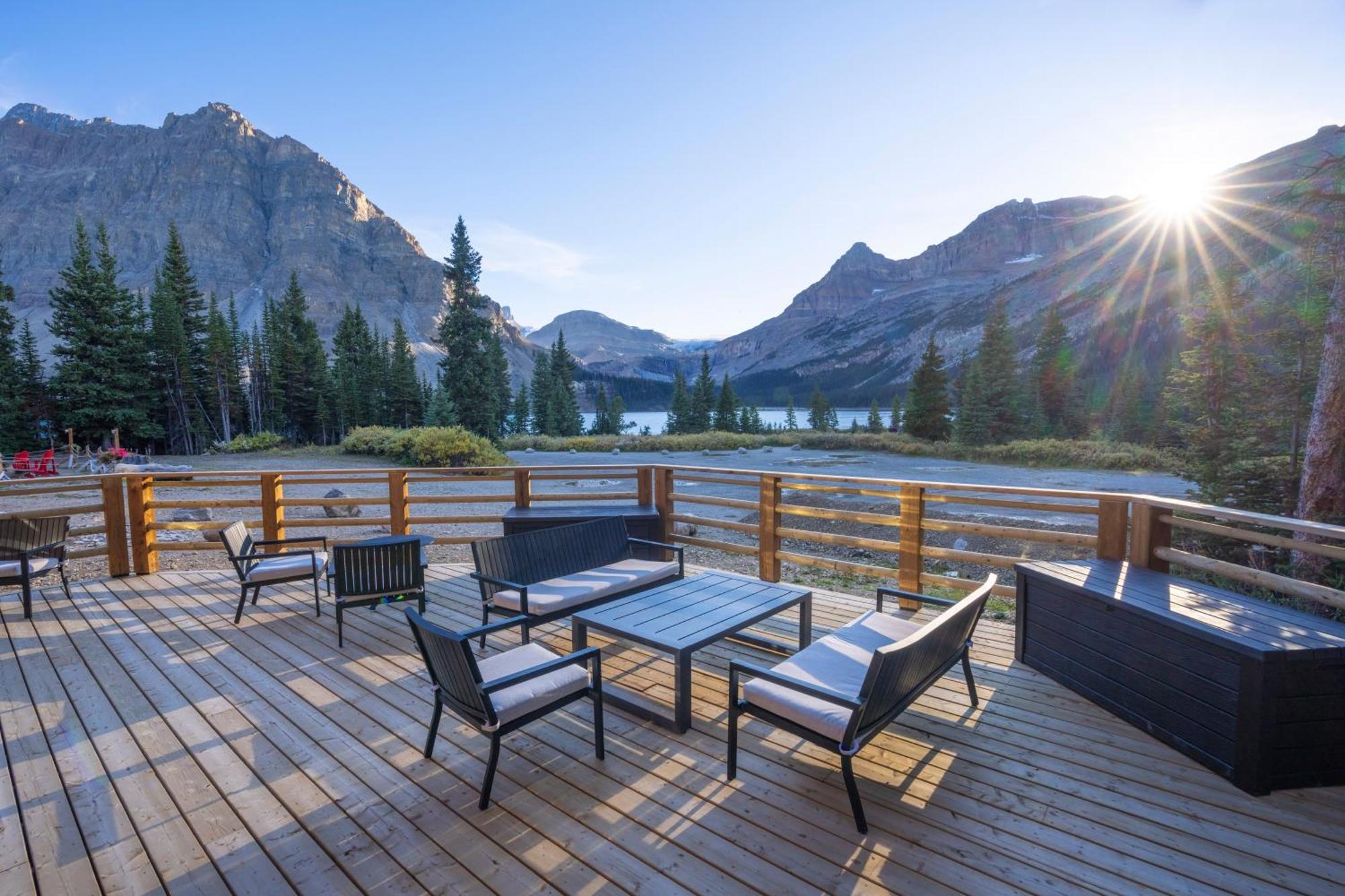 The Lodge At Bow Lake Lake Louise Exteriör bild