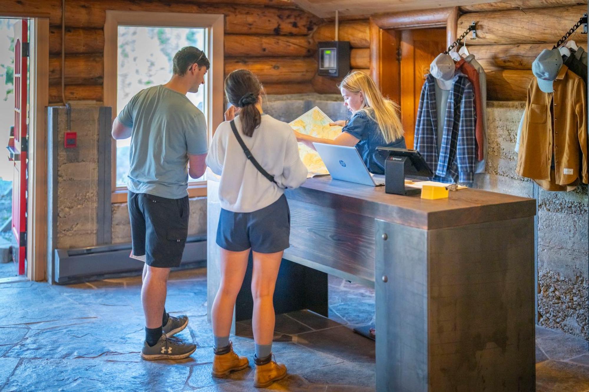 The Lodge At Bow Lake Lake Louise Exteriör bild