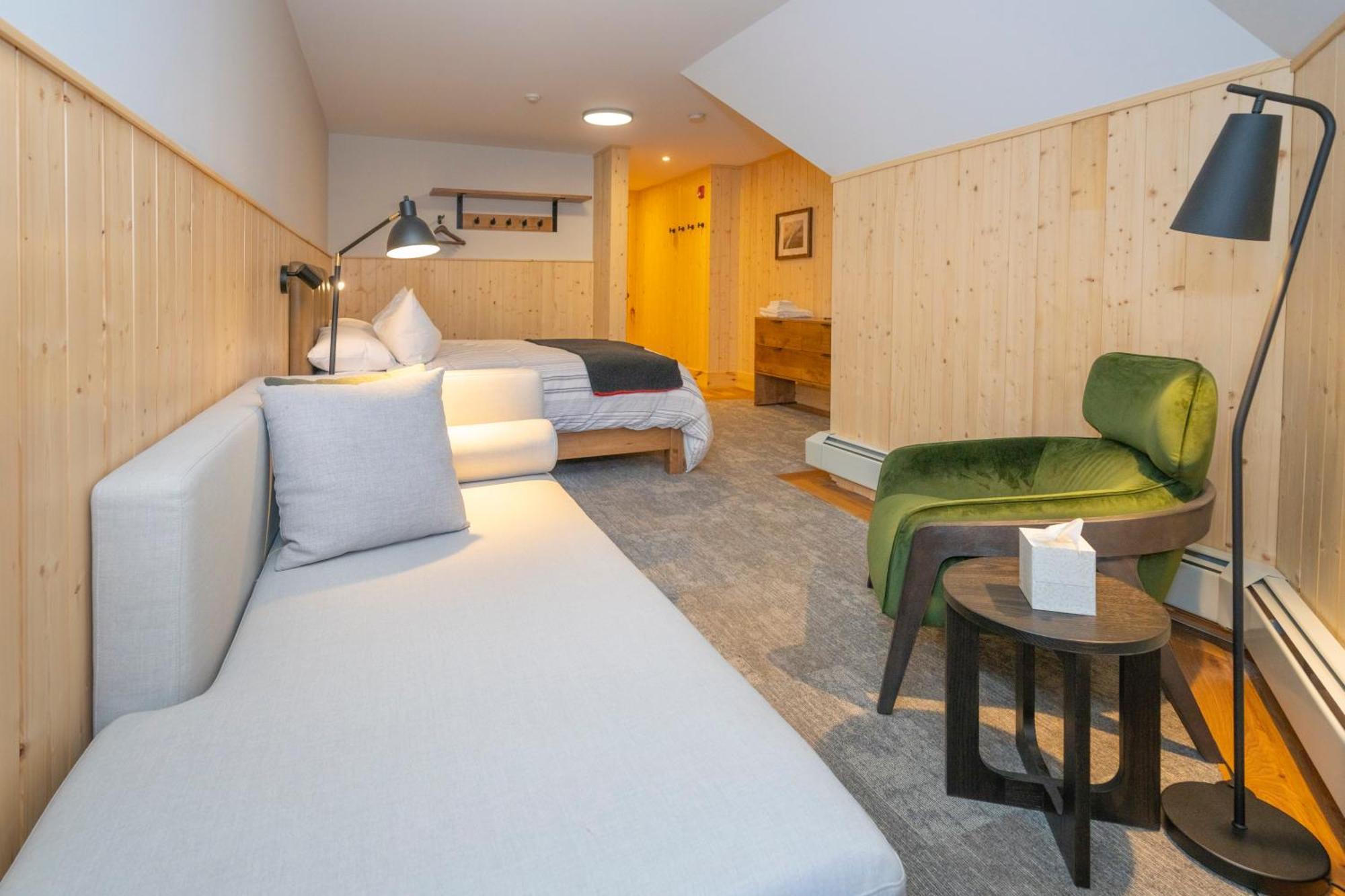 The Lodge At Bow Lake Lake Louise Exteriör bild